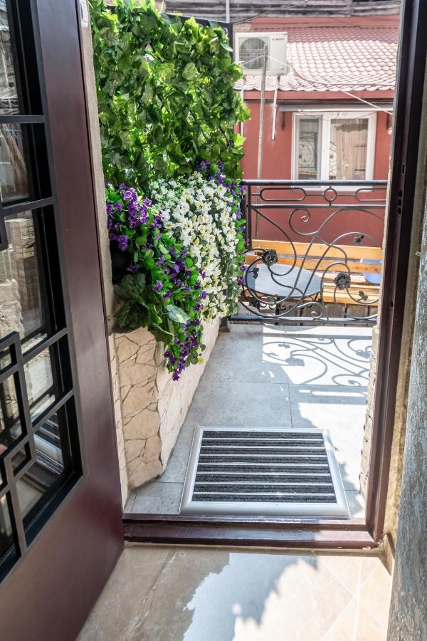 Q&B House Hotel Tbilisi ภายนอก รูปภาพ