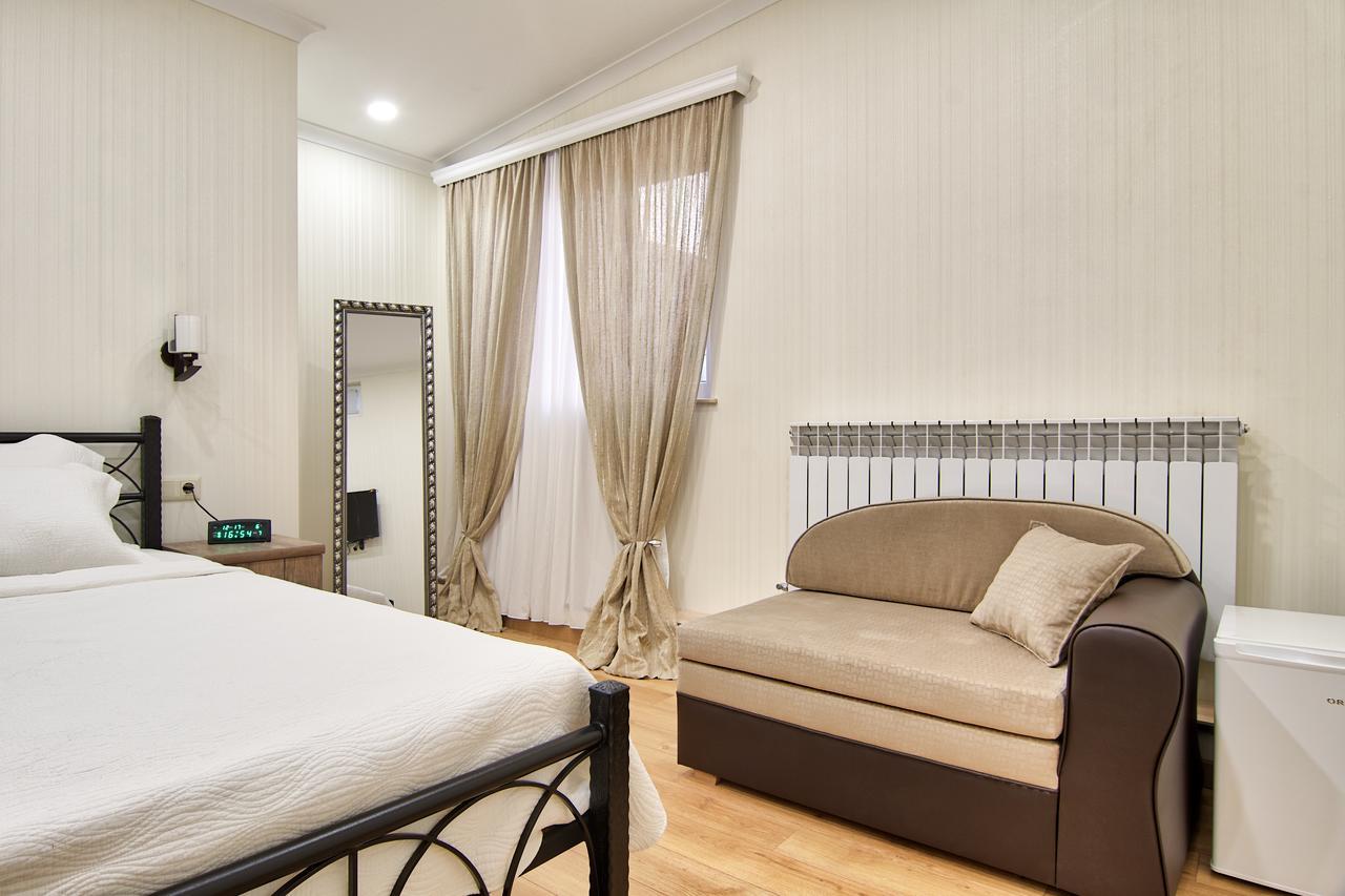 Q&B House Hotel Tbilisi ภายนอก รูปภาพ